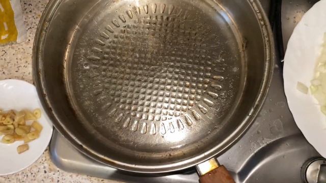 Грибна юшка з сушених грибів та куркою смотреть онлайн