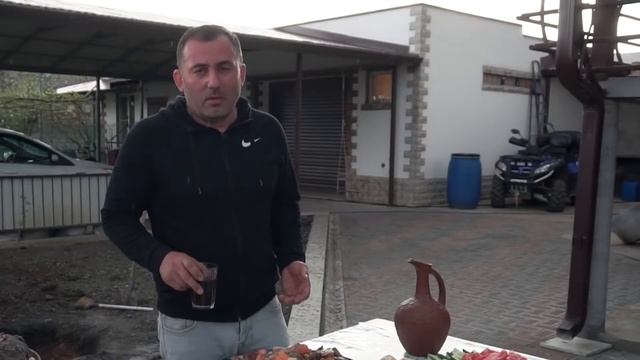 Some people desire money. смотреть онлайн