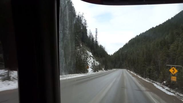 Mountain Truck Driving Canada. Banff. Steep Hills. Beautiful Views. смотреть онлайн