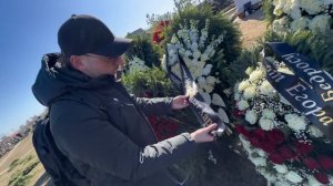 ФИЛИПП КИРКОРОВ ПОПРОСИЛ НА МОГИЛЕ ОТЦА ОСТАВИТЬ ЕГО ОДНОГО И НЕ СНИМАТЬ | ТРОЕКУРОВСКОЕ