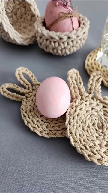В этом году сняла несколько коротких МК декора к Пасхе🥚Зайчики в Гирлянде -Яйцо шкатулка -Подставка