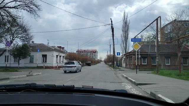 Ейск ! Пара подстричься, заехали на дом увидеть своими глазами, архивное видео с ютюба при карантине смотреть онлайн