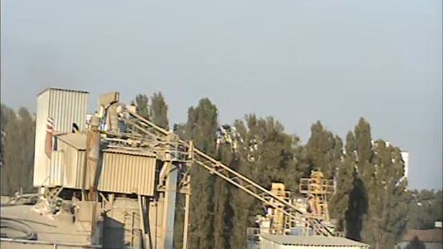 Цемент на Борщаговке падает почти с неба смотреть онлайн