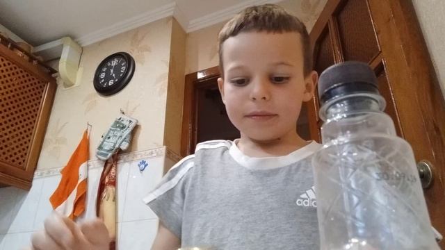 эксперимент с содой и уксусом и солью смотреть онлайн