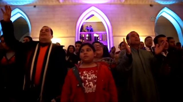 Egyptian Christians' New Year's Eve celebration in Cairo смотреть онлайн