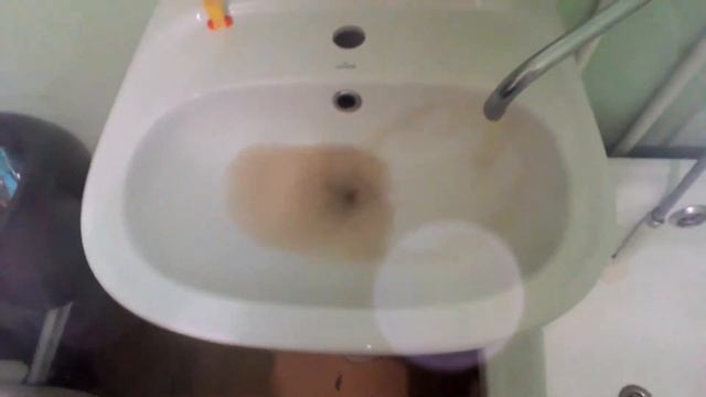 Холодная вода из под крана в городе Омске 28.09.2017 смотреть онлайн