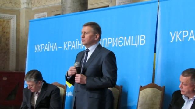 Директор ПЗРУ ПриватБанку Юрій Браніцький про використання споживчих кредитів кредитів смотреть онлайн