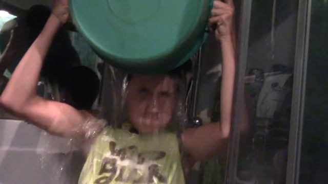 КолдТазикЧэленж[IseBucketChallenge by Strikes] смотреть онлайн