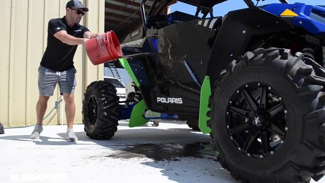 THROWING MUD ON A CERAMIC COATED POLARIS! смотреть онлайн