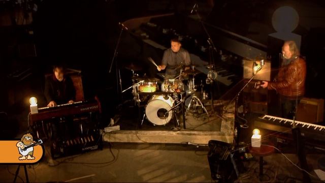 LEROYZ Hammond Combo Live@The Cave - Rita May смотреть онлайн