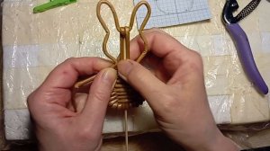 Пасхальный зайка на шпажке