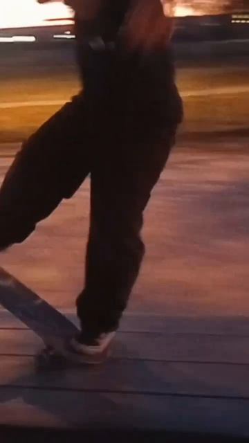 SKATER SLAMS RIBS #skateboarding #skateshorts #skateclips #skate #viral #skatetrip #viralshort смотреть онлайн