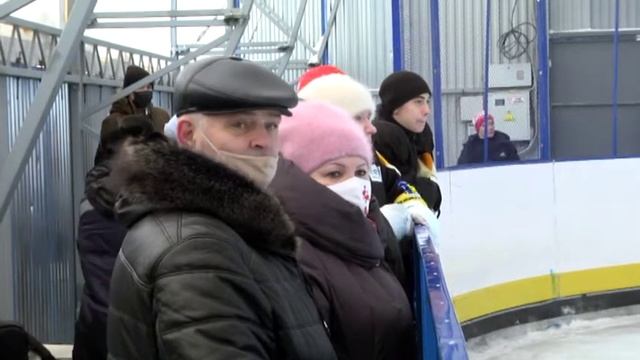 Открытый кубок района по ринк-бенди смотреть онлайн