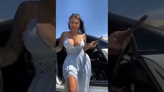 Brittanya Razavi смотреть онлайн