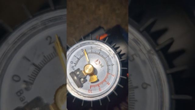 Авто компресор Dnipro M TI 40L смотреть онлайн