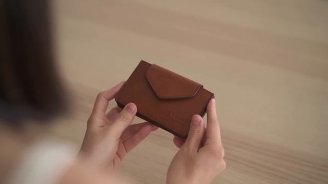 What’s In My Bag? 👜 Minimalist Everyday Essentials (Ladies’ Edition) смотреть онлайн