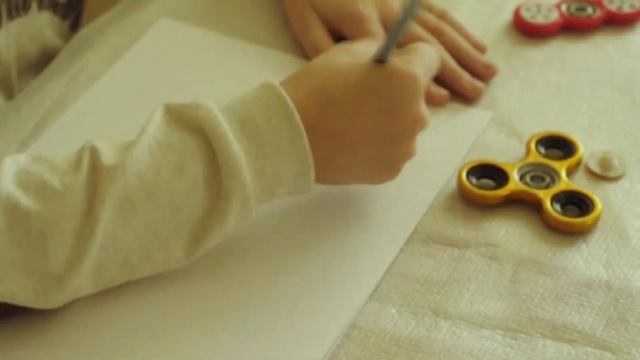Рисуем спиннер. How to Draw Spinner | Деток NET смотреть онлайн
