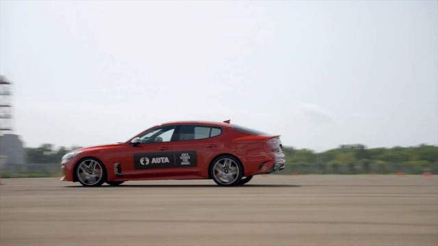 Official Dashcam: BlackVue DR750X Plus | AUTA 2022 смотреть онлайн