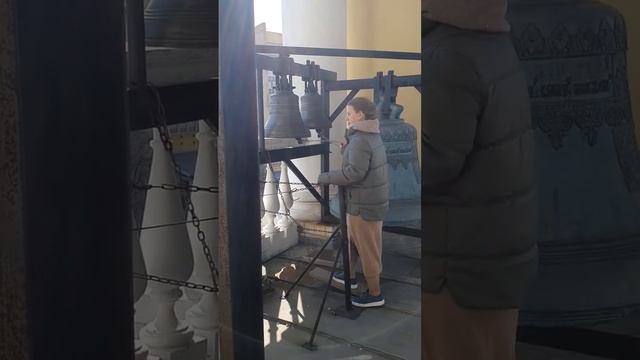 Звон храм Большое Вознесение 2023/04/16, звонарь Анастасия Галаева смотреть онлайн
