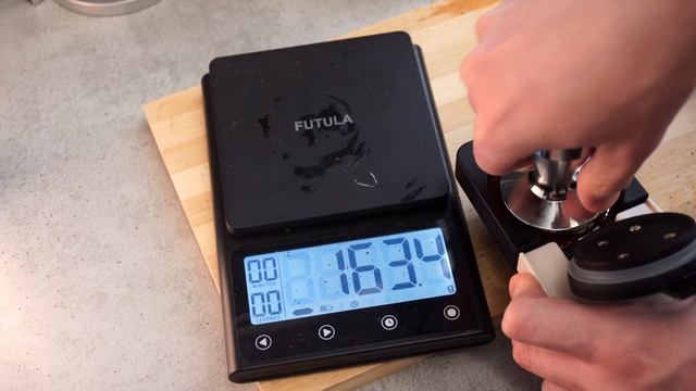 Кофемашина — бездонный холдер смотреть онлайн