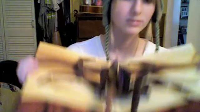 51 Things in Malina's Room смотреть онлайн