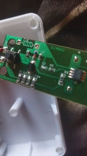 ультразвук от мышей змей пауков клопов клещей мух жуков обман смотреть онлайн