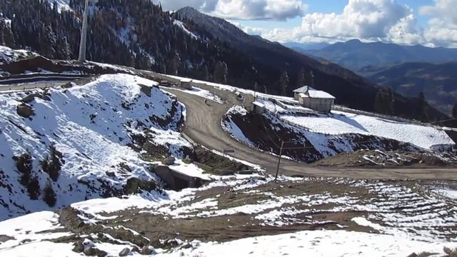 Света едет по серпантину не спеша) смотреть онлайн