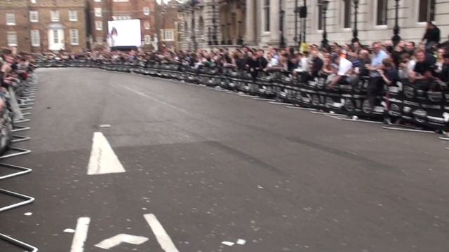 Gumball 3000 -2010 London - LP-670 SV & Ferrari 458 italia chrome смотреть онлайн