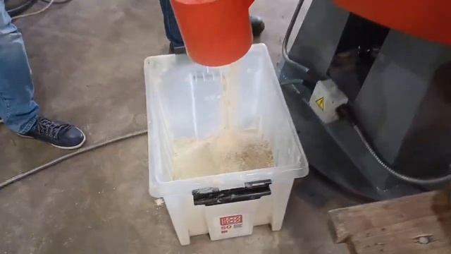 Соевая мука рассев на вибросите СВ-1,0 сетка 0,5мм-720p60