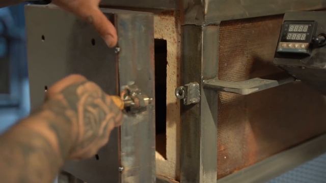 Viking Axe | Transforming an old axe into viking axe! смотреть онлайн