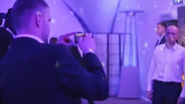 Ведущий Антон Михайленко. Gelly .Diler Conference 2014. смотреть онлайн