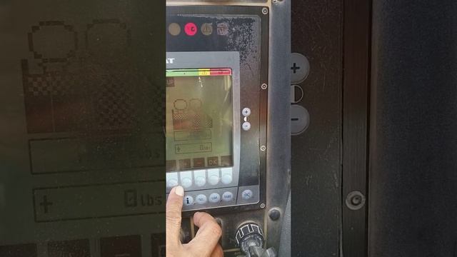 grove crane PAT computer setting . to all aspiring crane operator watch this. смотреть онлайн