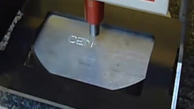 Prenosna označevalna naprava ADP 5090.wmv смотреть онлайн