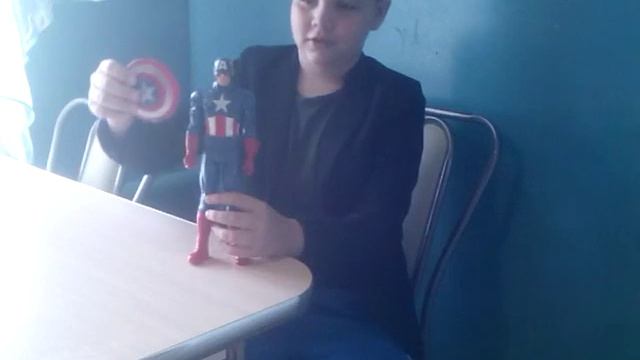 Обзор игрушки капитана Америки от Hasbro смотреть онлайн