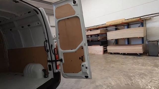 Plywood lining on Vauxhall Movano LWB смотреть онлайн