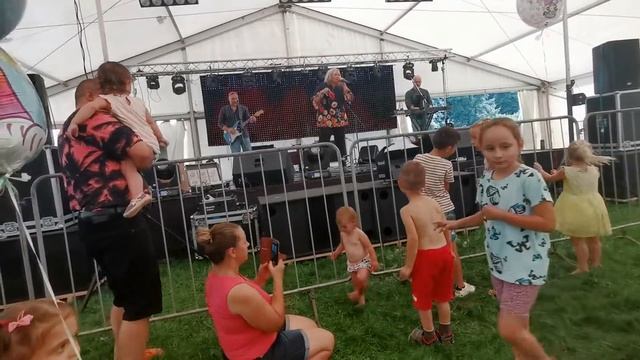 Erdei Attila kislánya Erdei Larina(3) смотреть онлайн