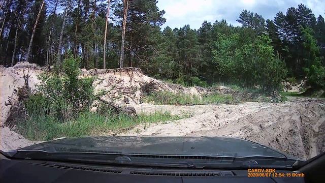 Nissan X-trail - W piasku смотреть онлайн