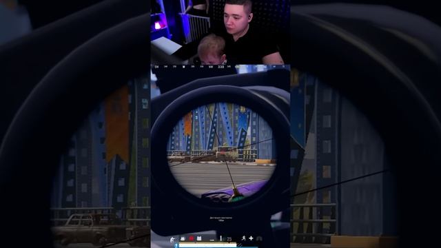 ЕМУ ДАЖЕ СЫН НА КОЛЕНКАХ НЕ МЕШАЕТ ИГРАТЬ #пабг #стрим #shamanenok смотреть онлайн