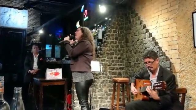 El trompo azul ( H. Stamponi - C.Castillo) por Vero Koufati смотреть онлайн