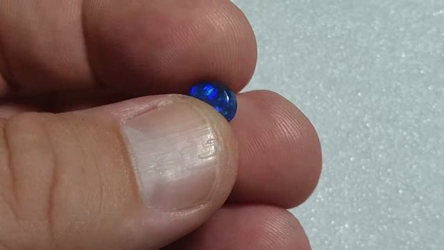 1.3crt Australian Black Opal cabochon gem смотреть онлайн