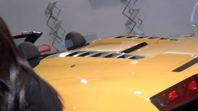 Audi R8 Spyder Yellow смотреть онлайн