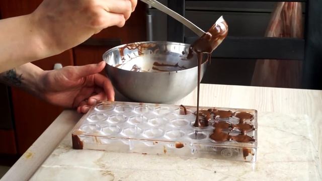 немножко о шоколадных конфетах смотреть онлайн