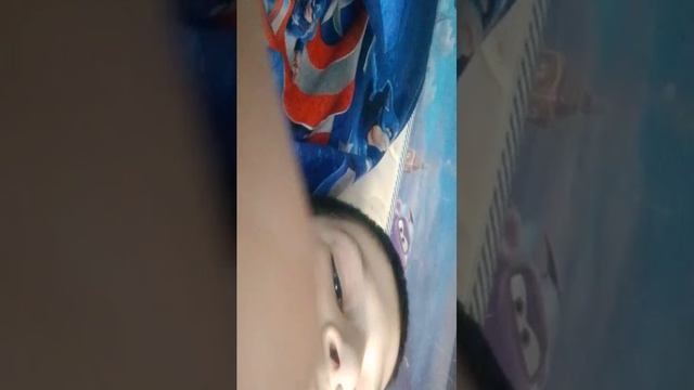 Артур играет