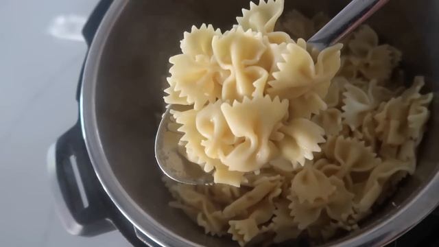 First 5 Things You MUST Make In Your Instant Pot! смотреть онлайн