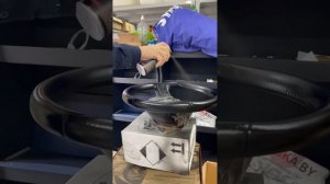 Покраска руля Citroen C4 1 поколения, краской MOTIP для кожи черная 200 мл 04230BS.