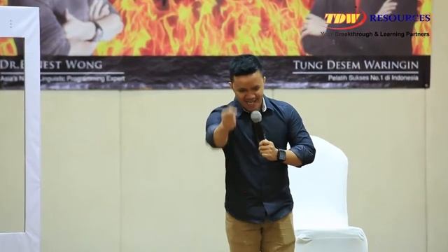 The Success Story of Suhudi Ismail - Training for Firewalk Trainer смотреть онлайн