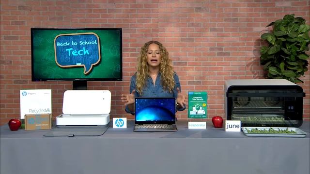 Back to School Tech with Carley Knobloch смотреть онлайн