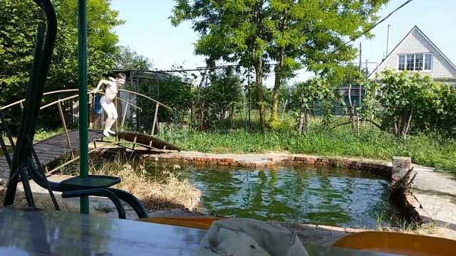 Я купаюсь в пруду смотреть онлайн