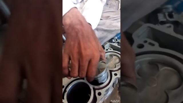 Honda repsol pistum fitting 600 cc смотреть онлайн