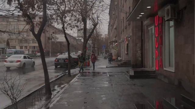 Armenia. Walk around Yerevan. Garegin Nzhdeh Street смотреть онлайн